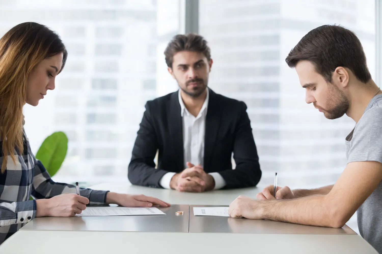 How EH Mediation Guides Couples Toward Fair and Balanced Outcomes Wigston